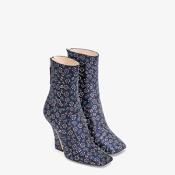 🎊🎉🌸Fendi floral jacquard booties. - Picture 5 of 10